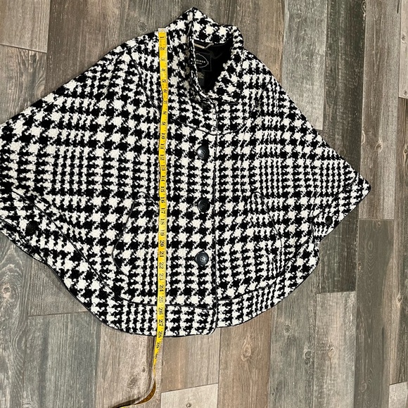 1 Madison Houndstooth Cape Capelet Black White Wool Blend Size Large - Picture 10 of 11